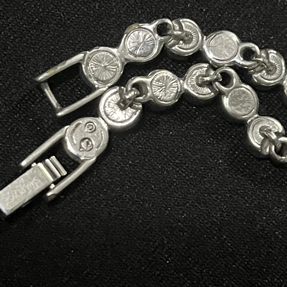 SWAROVSKI  crystal bracelet - 7 inches - Picture 7 of 8